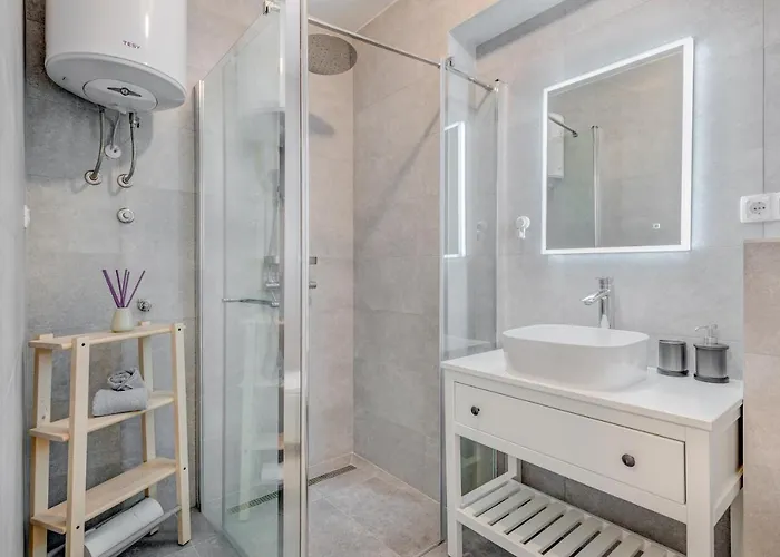New And Chic Place Near Old Town Of Апартаменти Трогір