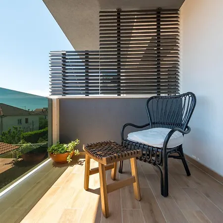 Apartman New And Chic Place Near Old Town Of *