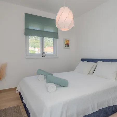 New And Chic Place Near Old Town Of Διαμέρισμα *