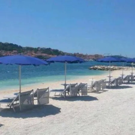 New And Chic Place Near Old Town Of