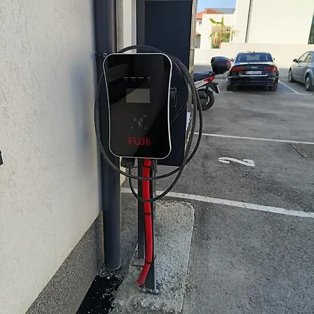 New And Chic Place Near Old Town Of * Τρογκίρ