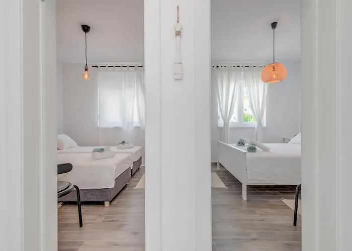 New And Chic Place Near Old Town Of Trogir