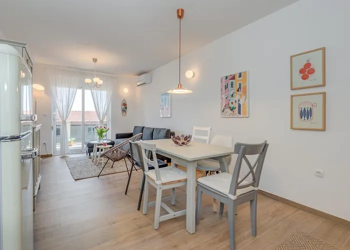 Apartment New And Chic Place Near Old Town Of