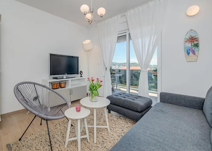 New And Chic Place Near Old Town Of Apartament