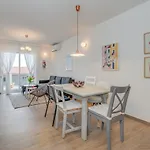 Apartment New And Chic Place Near Old Town Of