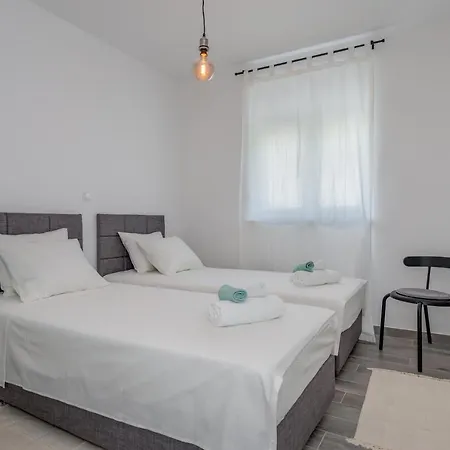 Апартаменты New And Chic Place Near Old Town Of
