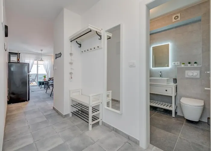 Apartman New And Chic Place Near Old Town Of *